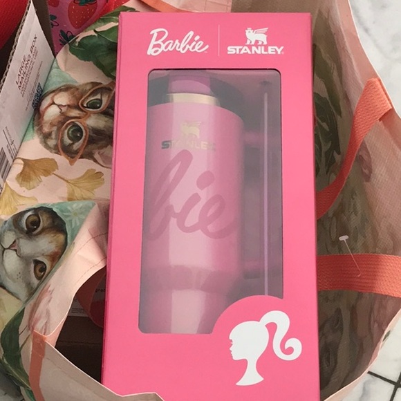 STANLEY BARBIE collab! 40oz cup NIB *SOLD OUT* - Picture 2 of 5